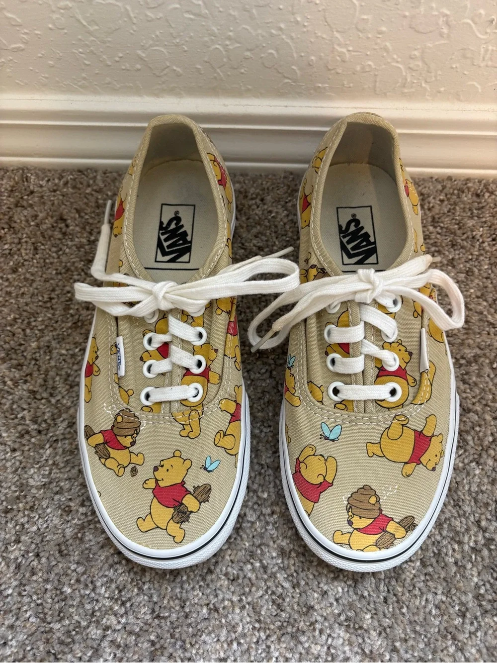 Women’s 6.5 Disney Limited Edition Vans Winnie the Pooh